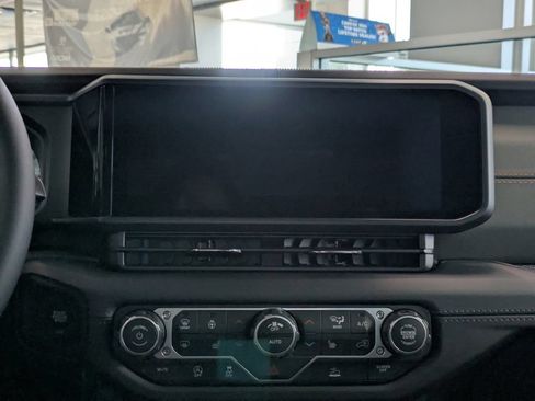 New 2026 Jeep Gladiator Mojave w/ Technology Group AWD/4WD image 20