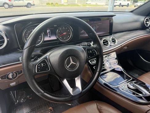 Used 2017 Mercedes-Benz E 300 image 13