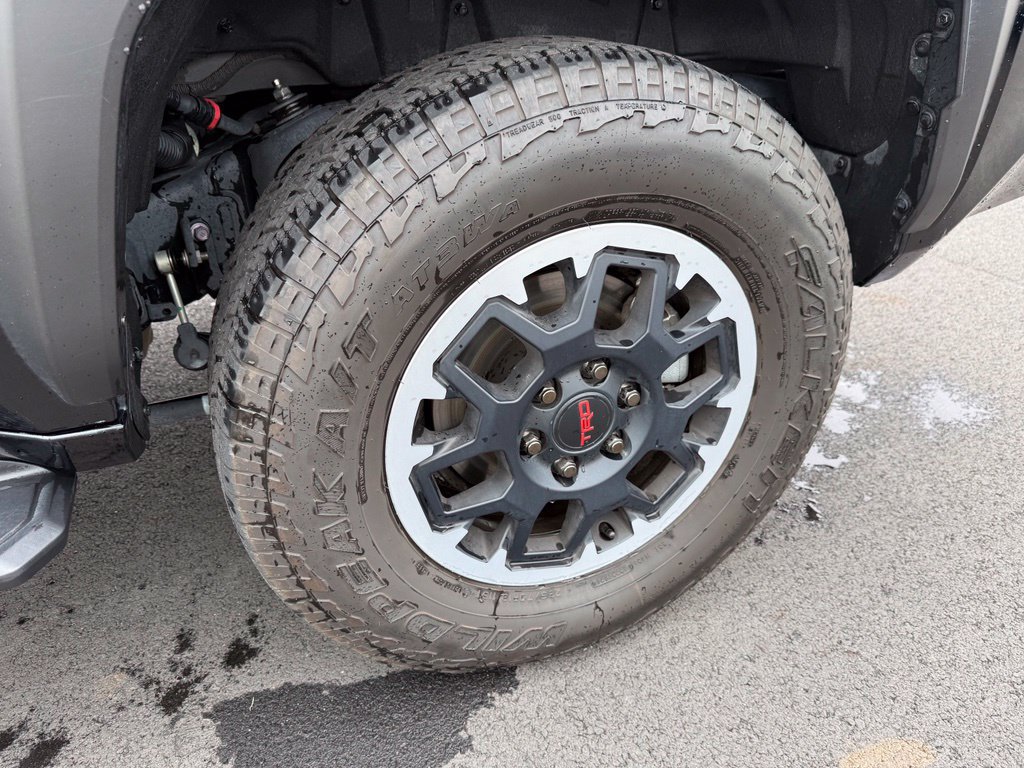 Used 2025 Toyota 4Runner TRD Off-Road Premium w/ Tow Technology Package AWD/4WD image 32