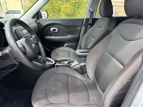 Used 2015 Kia Soul image 17