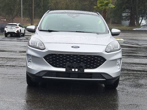 Used 2020 Ford Escape SEL image 2