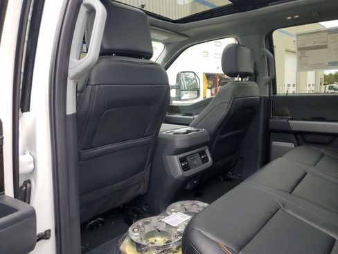 New 2026 Ford F350 Lariat w/ Black Appearance Package AWD/4WD image 39