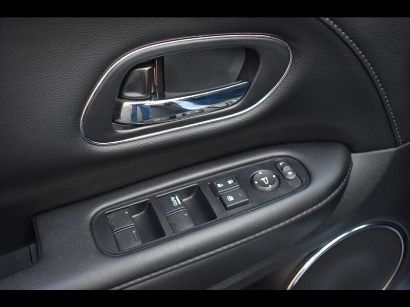 Used 2020 Honda HR-V EX-L image 20