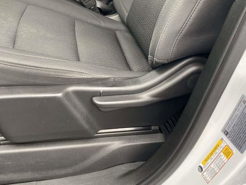 Used 2024 GMC Sierra 2500 Pro w/ Convenience Package image 14