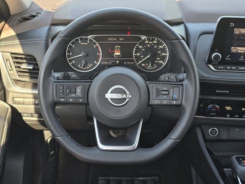 Certified 2023 Nissan Rogue SV w/ SV Premium B Package FWD image 14
