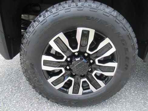 New 2026 GMC Sierra 2500 Denali Ultimate AWD/4WD image 8