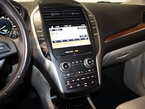 Used 2017 Lincoln MKC Select w/ Lincoln MKC Climate Package image 41