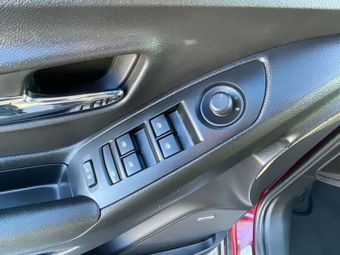 Used 2017 Chevrolet Trax Premier image 28