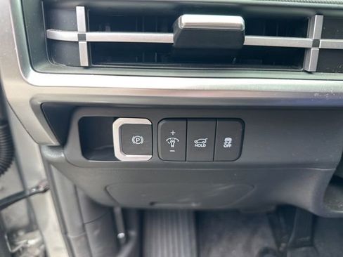 Used 2025 Hyundai Santa Fe SEL FWD image 12