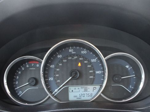Used 2016 Toyota Corolla LE FWD image 11