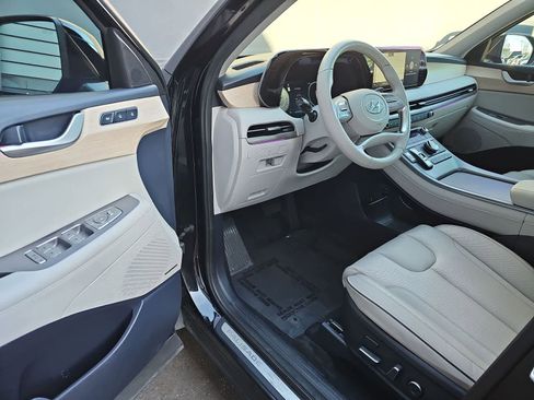 Used 2024 Hyundai Palisade Limited image 10