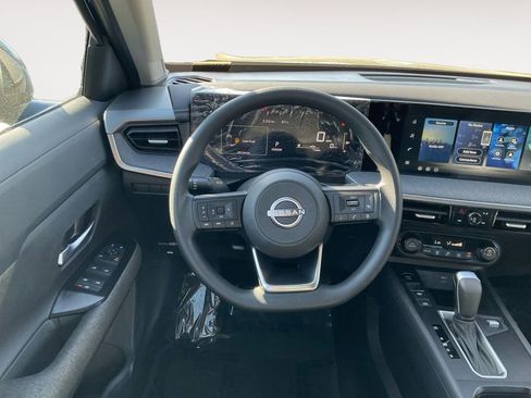 New 2026 Nissan Kicks SV image 17