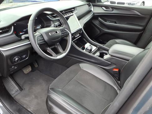 Certified 2024 Jeep Grand Cherokee L Altitude image 14