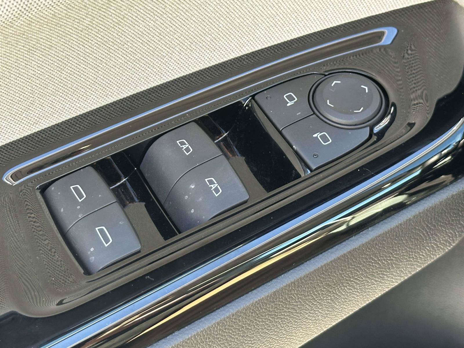 Used 2024 Honda Prologue EX image 16