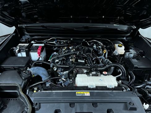 Certified 2024 Toyota Tacoma SR5 image 8