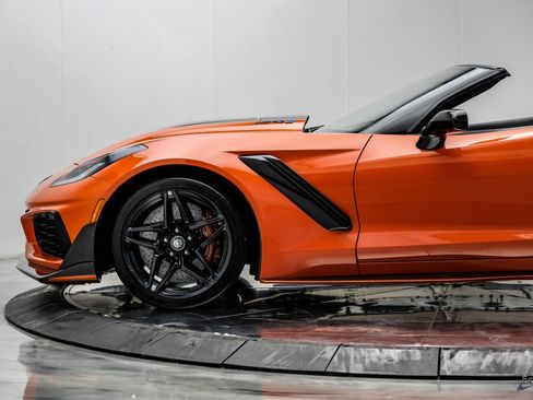 Used 2019 Chevrolet Corvette ZR1 RWD image 11