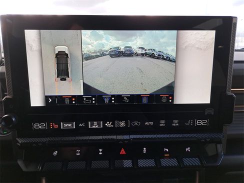 New 2025 GMC Hummer EV 2X w/ Extreme Off-Road Package image 33