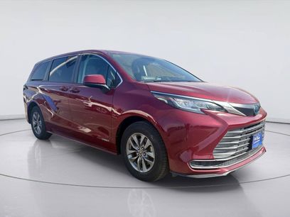 Used 2021 Toyota Sienna LE