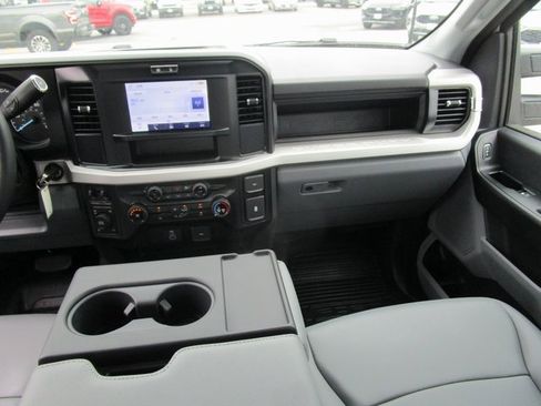 New 2025 Ford F250 XL w/ FX4 Off-Road Package image 21