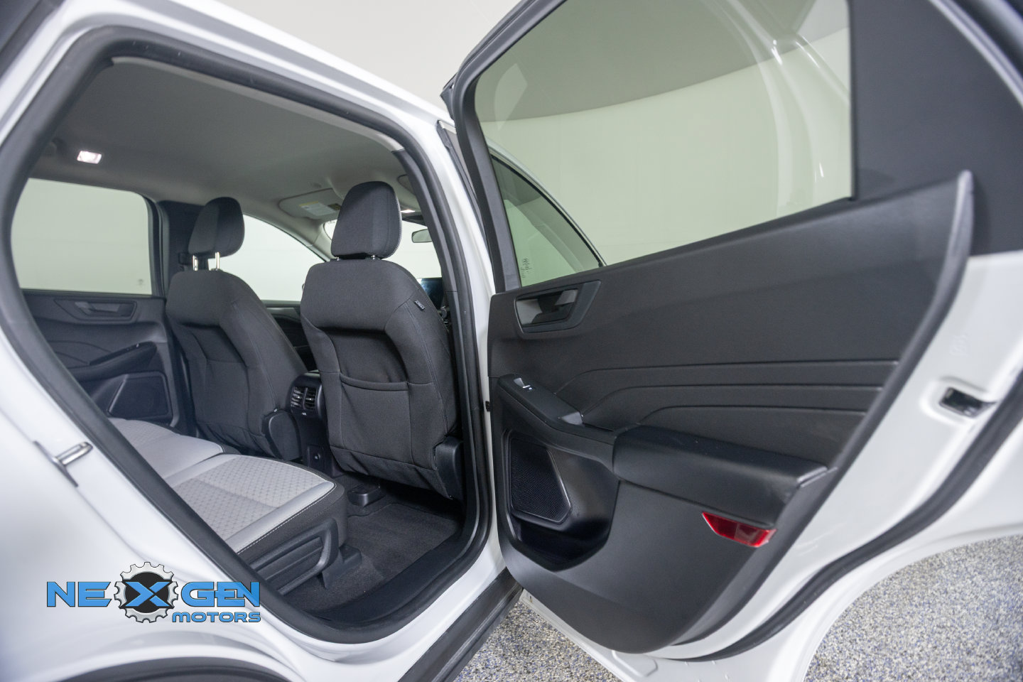 Used 2024 Ford Escape Active w/ Tech Pack #1 FWD image 39