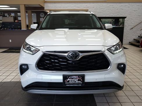 Used 2021 Toyota Highlander Platinum image 22