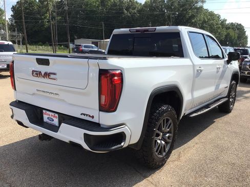Used 2021 GMC Sierra 1500 AT4 w/ AT4 Premium Package AWD/4WD image 10