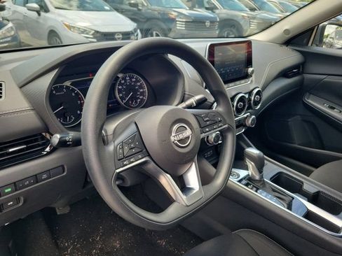 Used 2025 Nissan Sentra SV FWD image 18