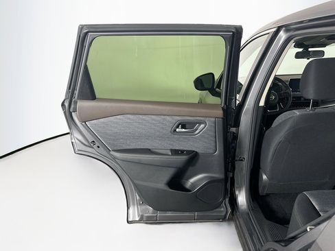 Used 2023 Nissan Rogue SV AWD/4WD image 25