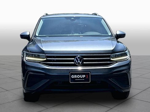 Used 2023 Volkswagen Tiguan SE FWD image 4