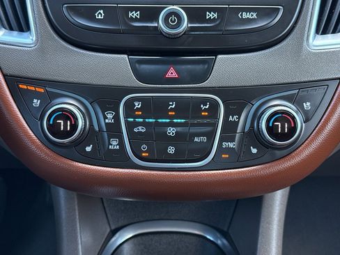 Used 2018 Chevrolet Malibu Premier w/ Premier Sun and Wheel Package image 34