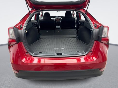 Used 2022 Toyota Prius LE image 21