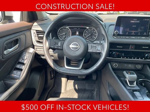 Used 2023 Nissan Rogue SV w/ SV Premium B Package AWD/4WD image 14