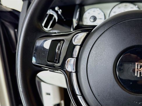 Used 2019 Rolls-Royce Ghost RWD image 24