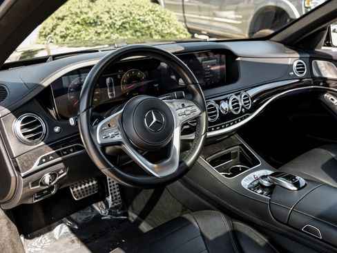 Used 2019 Mercedes-Benz S 560 4MATIC Sedan image 11