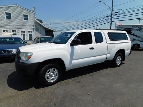 Used 2014 Toyota Tacoma 2WD Access Cab image 4