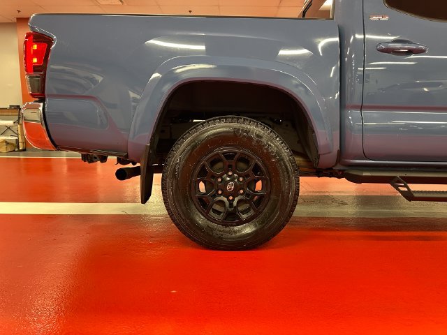 Certified 2019 Toyota Tacoma SR5 AWD/4WD image 30