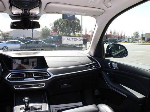 Used 2022 BMW X7 xDrive40i w/ Premium Package image 27