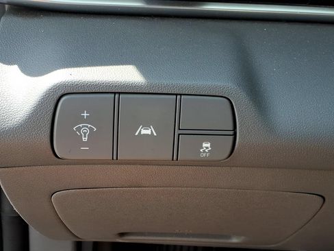 Used 2023 Hyundai Elantra SEL w/ Preferred Accessory Package FWD image 25