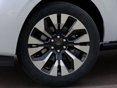 New 2027 Ford Expedition Platinum w/ Driver's Package AWD/4WD image 19