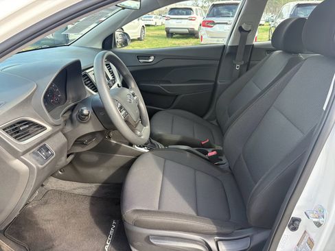 Used 2022 Hyundai Accent SE image 10