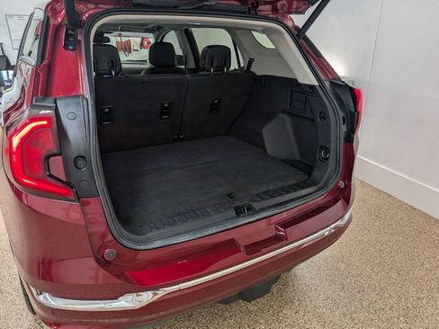 Used 2019 GMC Terrain Denali w/ GMC Pro Grade Package AWD/4WD image 15
