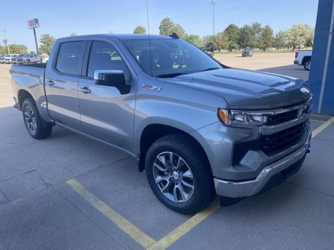 Used 2025 Chevrolet Silverado 1500 LT AWD/4WD image 1