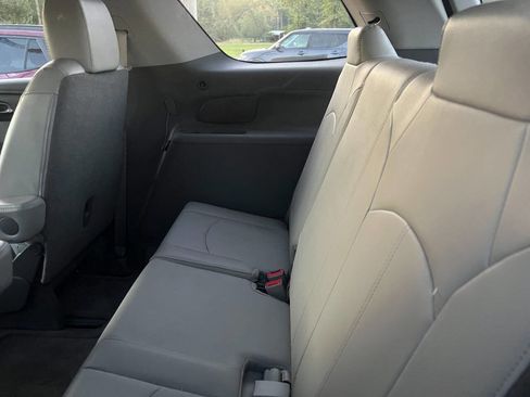 Used 2016 GMC Acadia SLT image 13