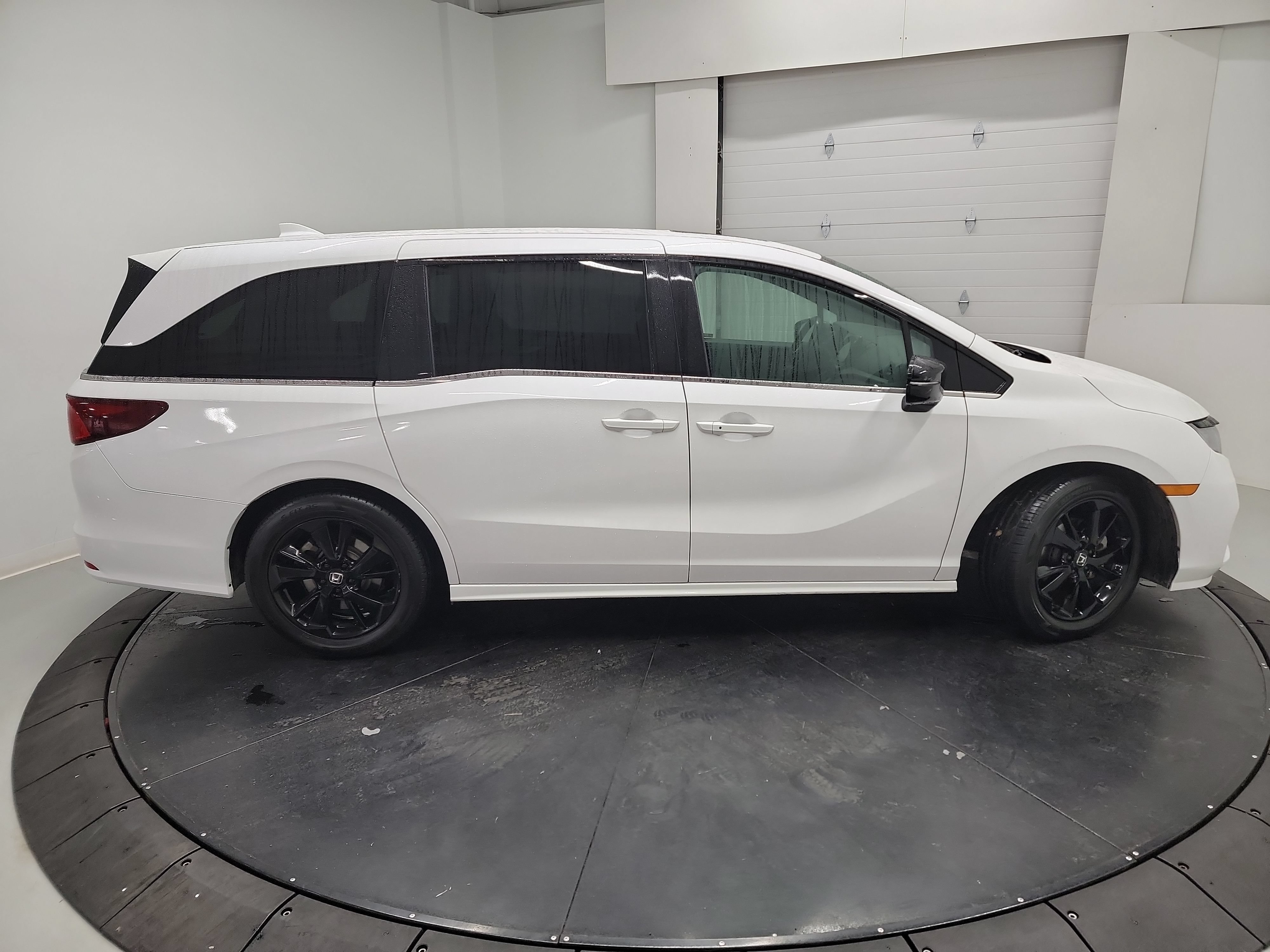 Used 2024 Honda Odyssey Sport image 19
