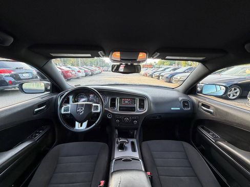 Used 2012 Dodge Charger SE w/ Connectivity Group RWD image 17