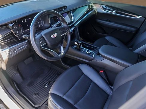 Certified 2024 Cadillac XT6 Premium Luxury w/ Technology Package image 9