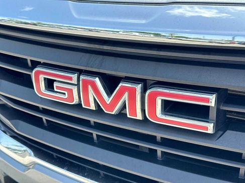 Used 2023 GMC Terrain SLE FWD image 11