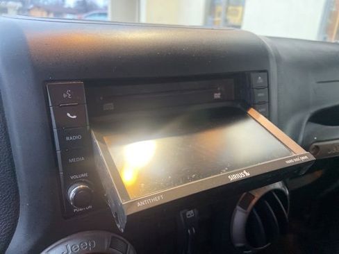 Used 2016 Jeep Wrangler Unlimited Sport image 23