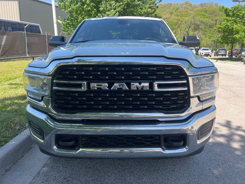 Used 2022 RAM 2500 Big Horn AWD/4WD image 2