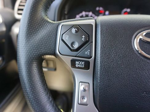 Used 2021 Toyota 4Runner SR5 AWD/4WD image 8